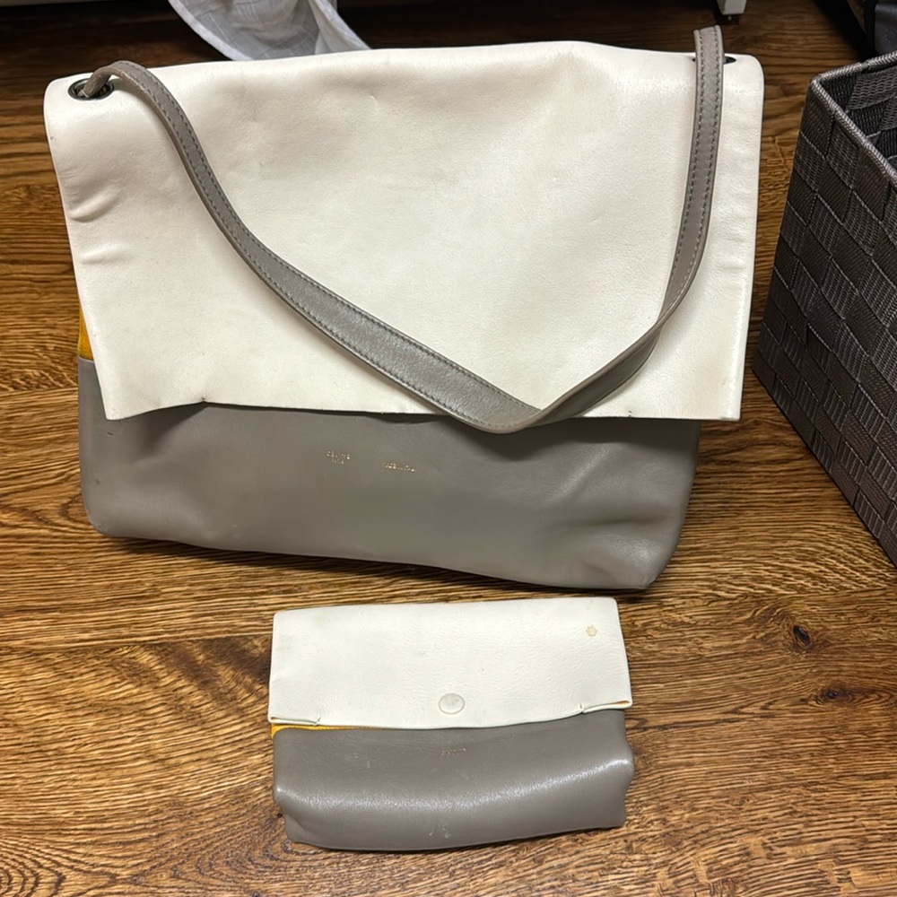 CELINE 
Smooth Calfskin Tri-Color All Soft Shoulder Bag